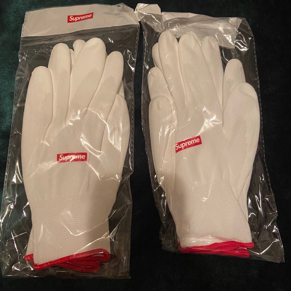 Supreme Gloves